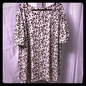 Loft Plus Leopard print button back top size 26